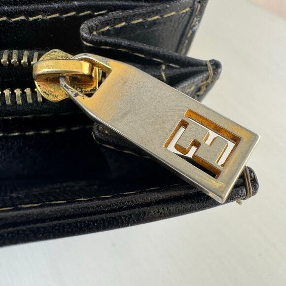 Fendi Pquin Continental Wallet Snap - Picture 2 of 7
